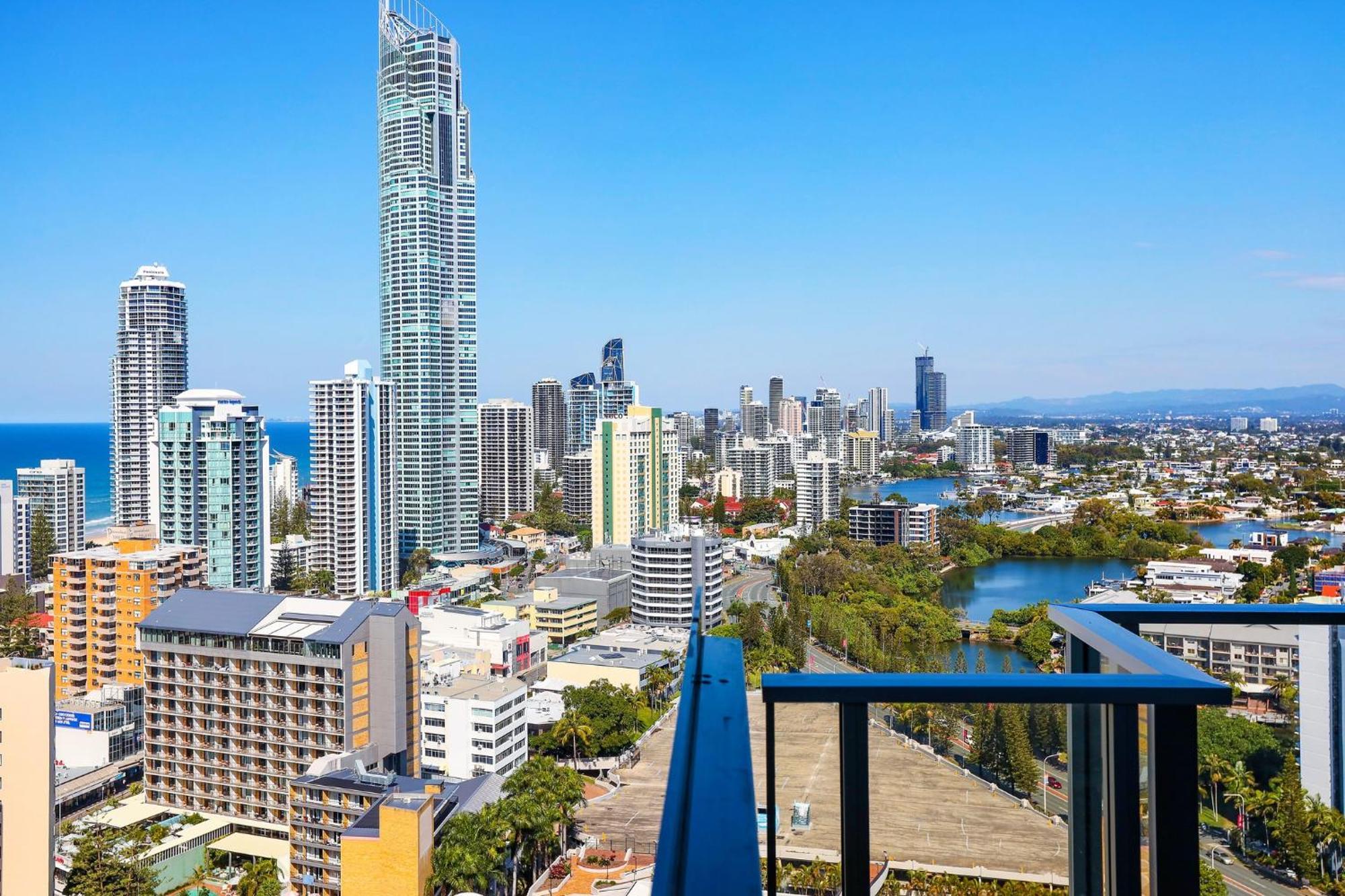 Circle On Cavill 2, 3, 4 & 5 Bedroom Skyhomes & Sub Penthouses By Gold Coast Holidays Exteriör bild